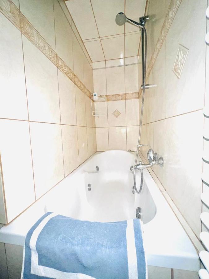 Neoclassical 2Bed In Kallimarmaro 아테네 외부 사진